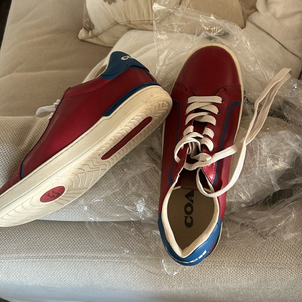 Men new shoes size 7